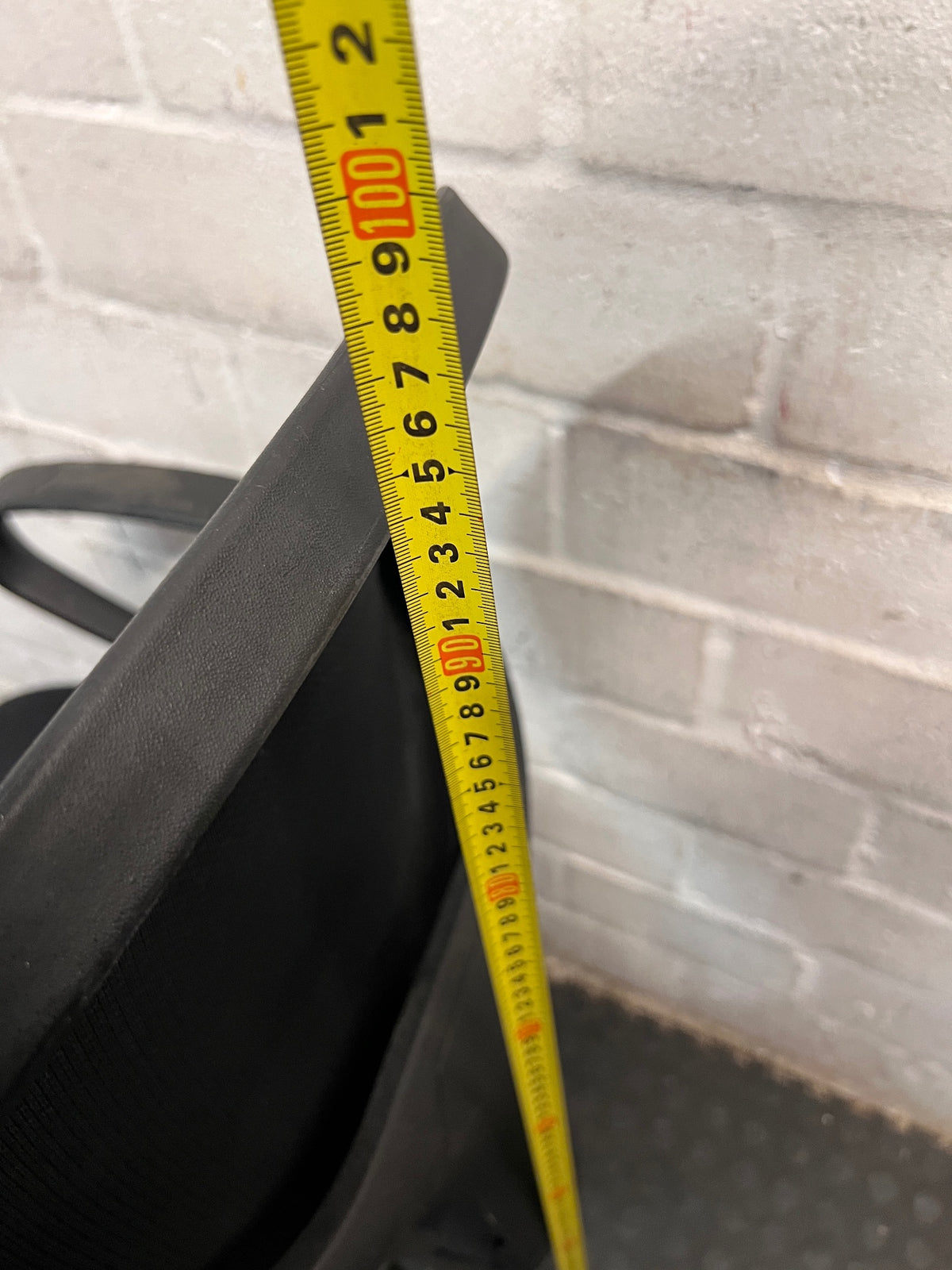 Black Mesh Back Swivel Office Chair – height measurement