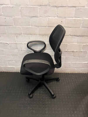 Black Mesh Back Swivel Office Chair – side view