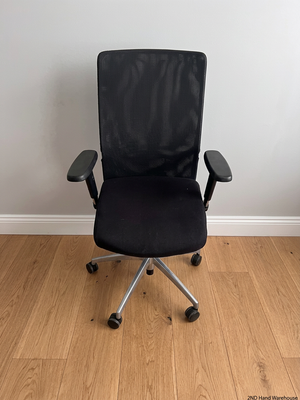 Black Mesh High Back Office Chair with Chrome Base – styled product image