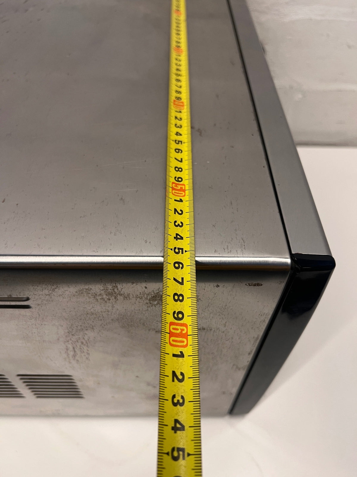 Silver 40L Samsung Microwave — Does Not Heat Up – width measurement