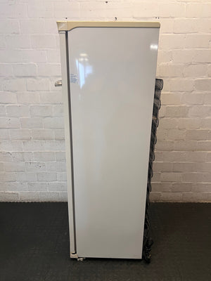 Whirlpool White Upright Freezer – condition detail