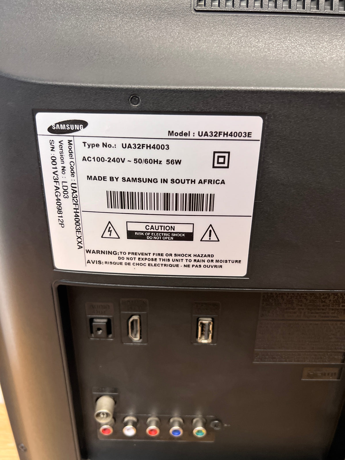 Samsung Flat Screen TV with Remote and Stand — Does Not Power On; No Power LED Indicator – condition detail