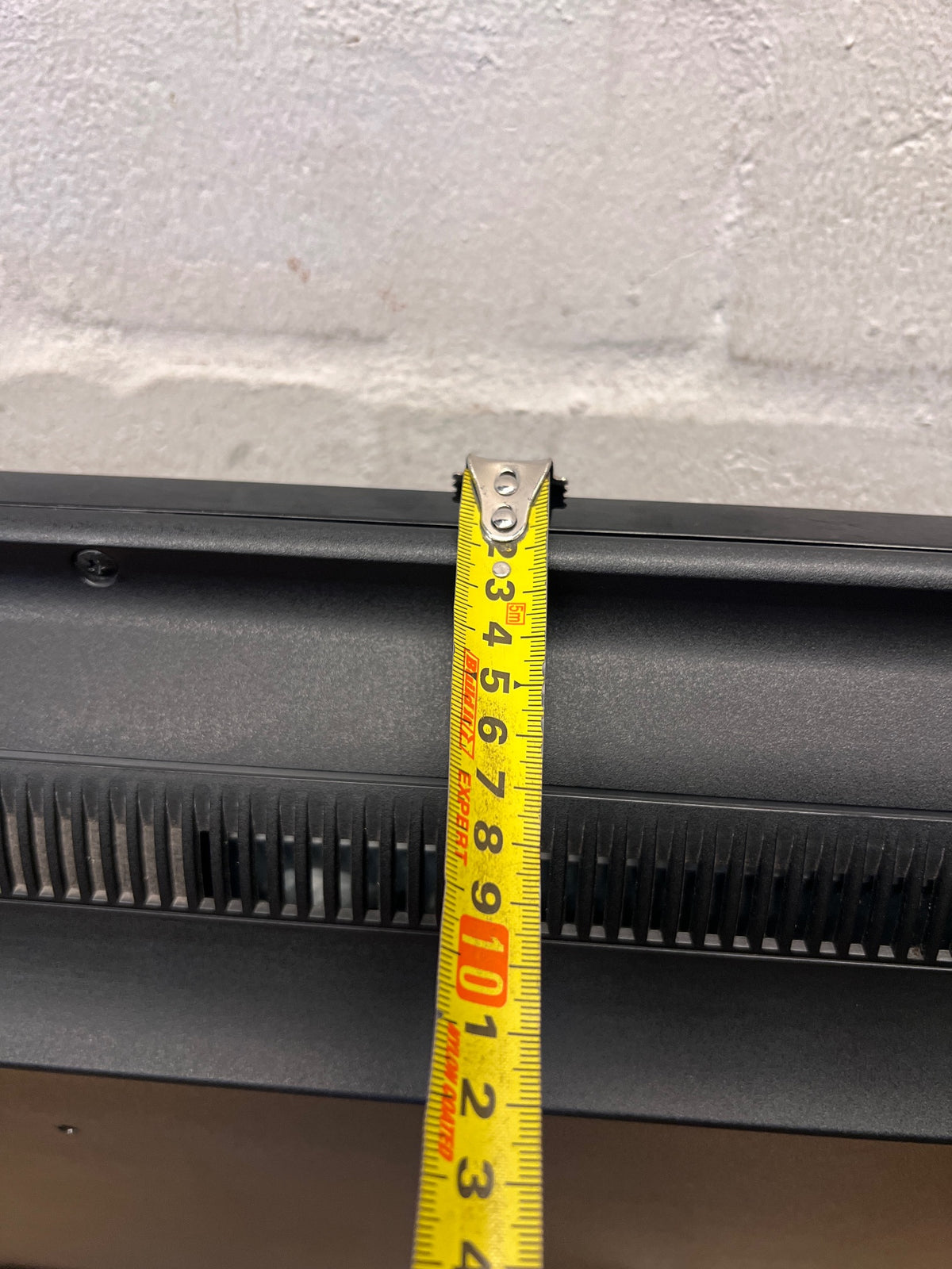 Samsung Flat Screen TV with Remote and Stand — Does Not Power On; No Power LED Indicator – height measurement