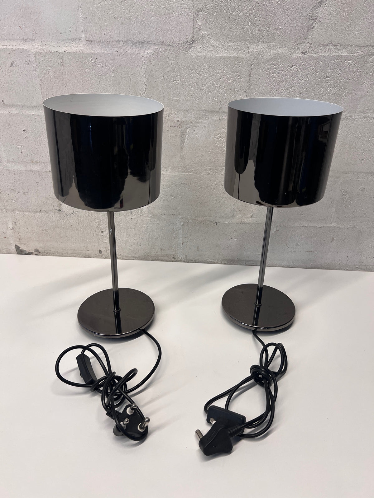 Modern Metallic Purple Table Lamp – side view