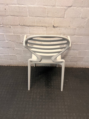 Modern Slatted Back Plastic Outdoor Chair – condition detail