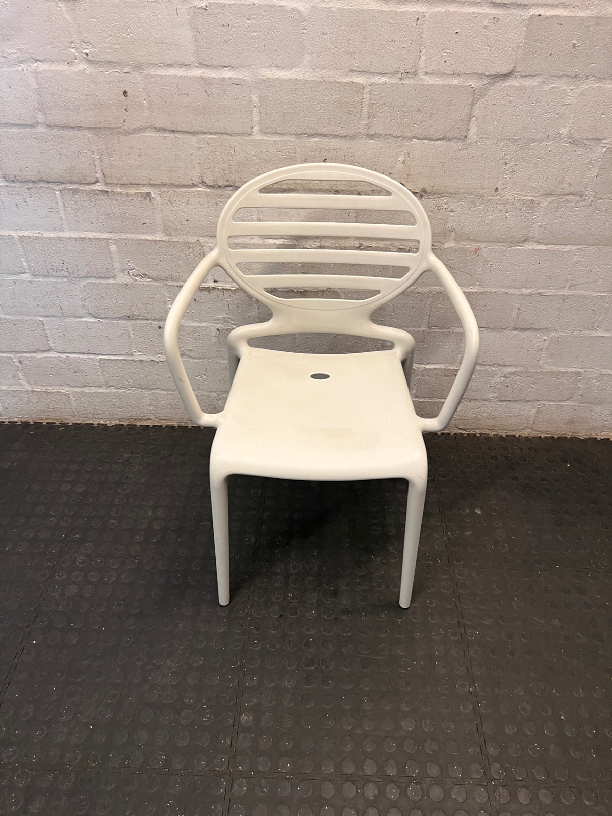 Modern Slatted Back Plastic Outdoor Chair – main front view
