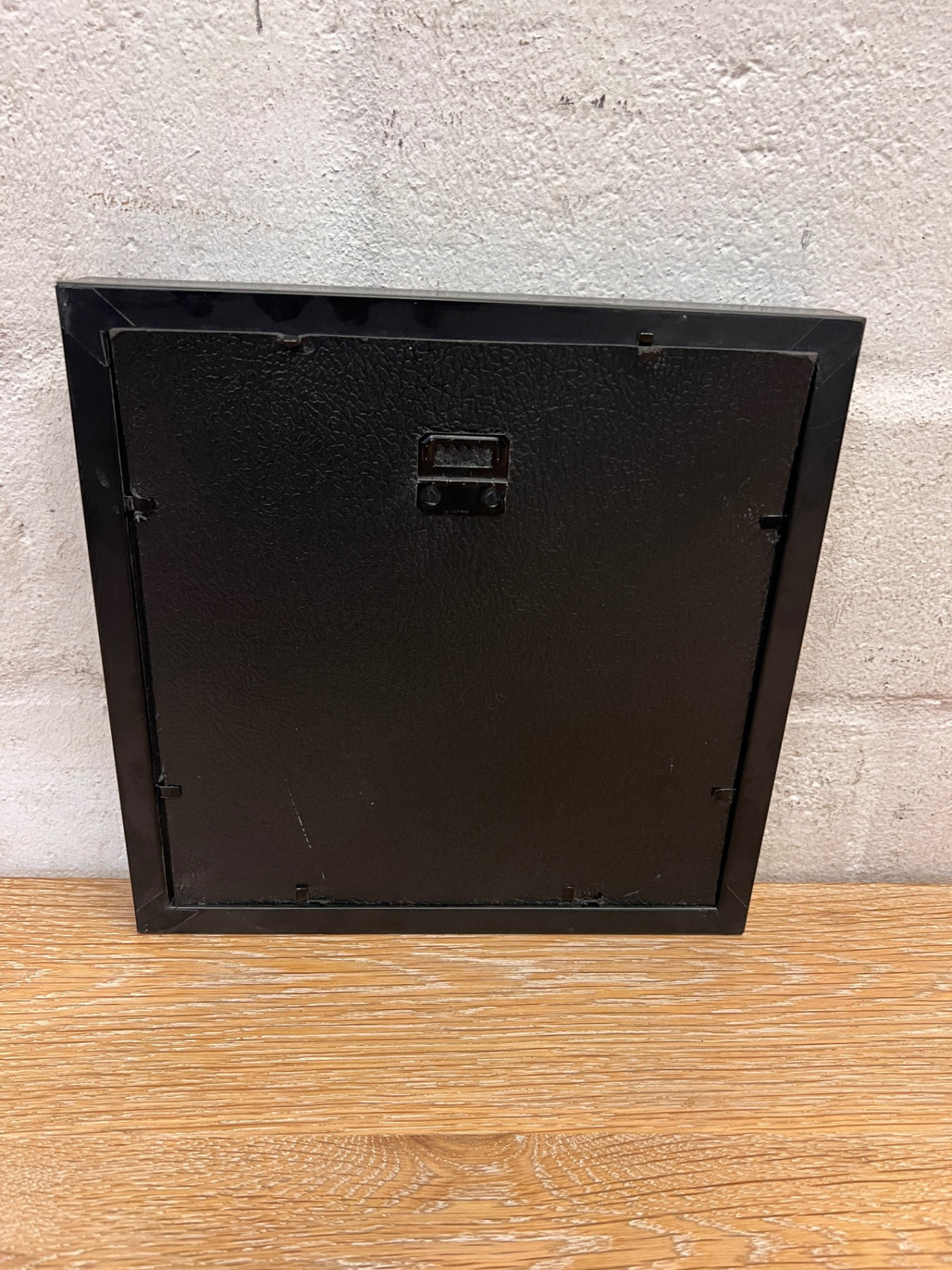Square Black Wood-Grain Texture Picture Frame – condition detail