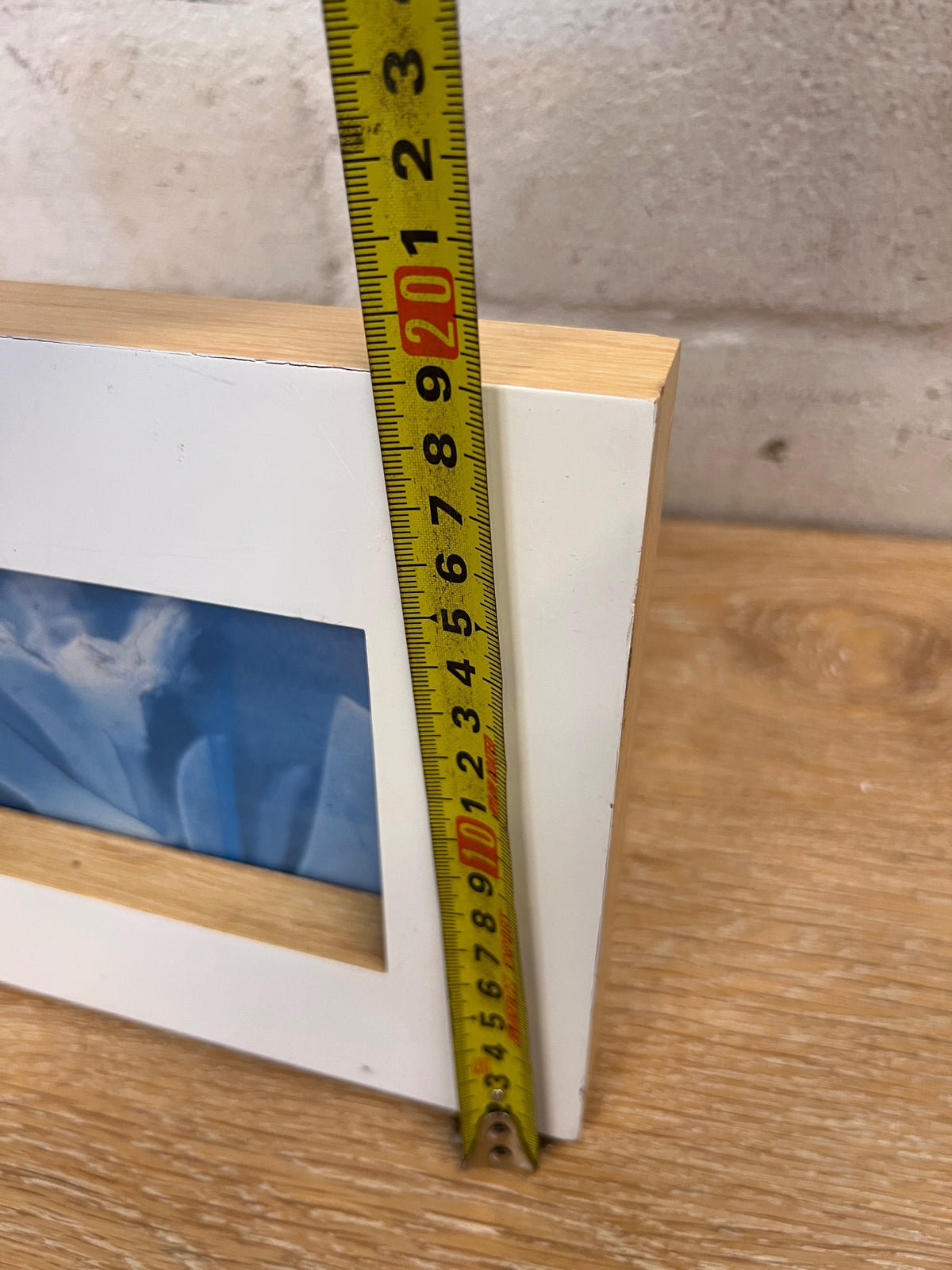 White Rectangular Picture Frame with Wooden Inner Edge – height measurement