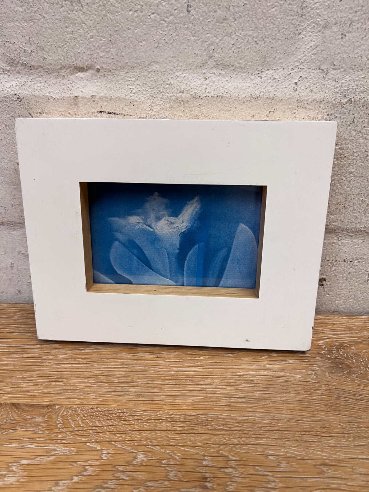 White Rectangular Picture Frame with Wooden Inner Edge – main front view