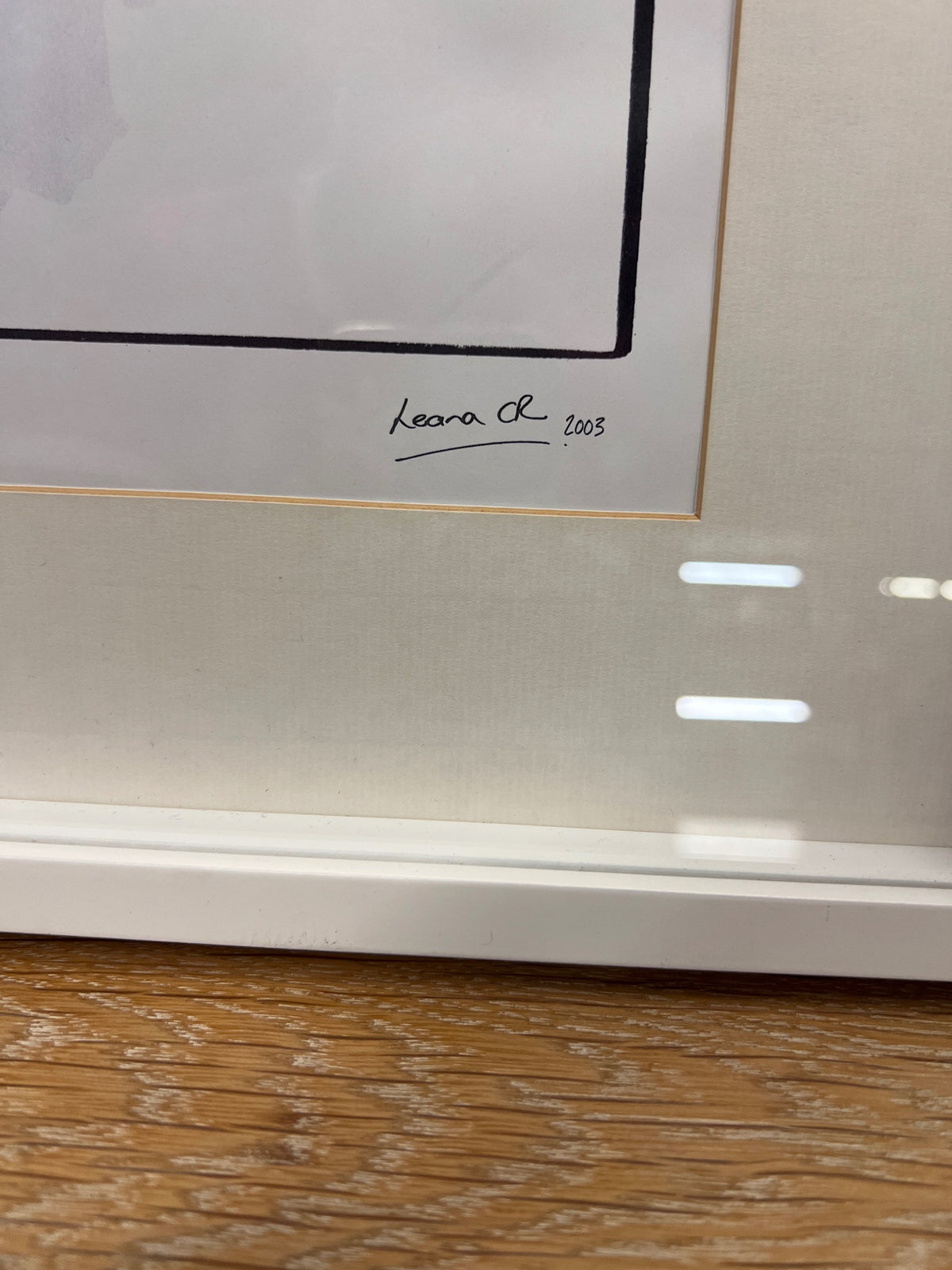 Minimalist Nautilus Shell Framed Artwork by Leana – condition detail