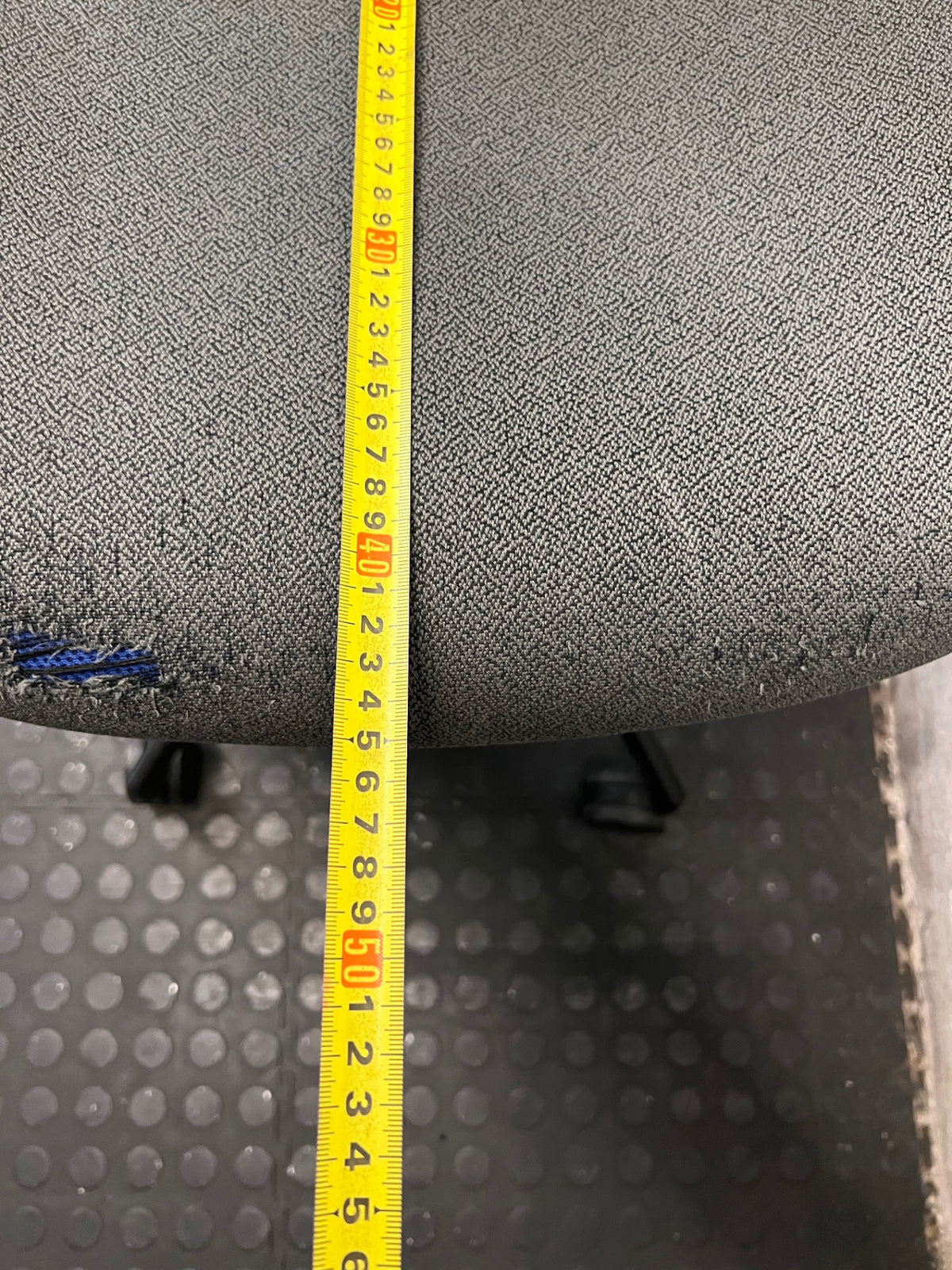 Grey and White Mid-Back Office Chair – depth measurement