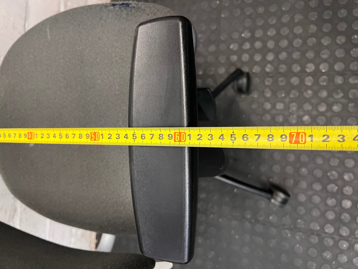 Grey and White Mid-Back Office Chair – width measurement