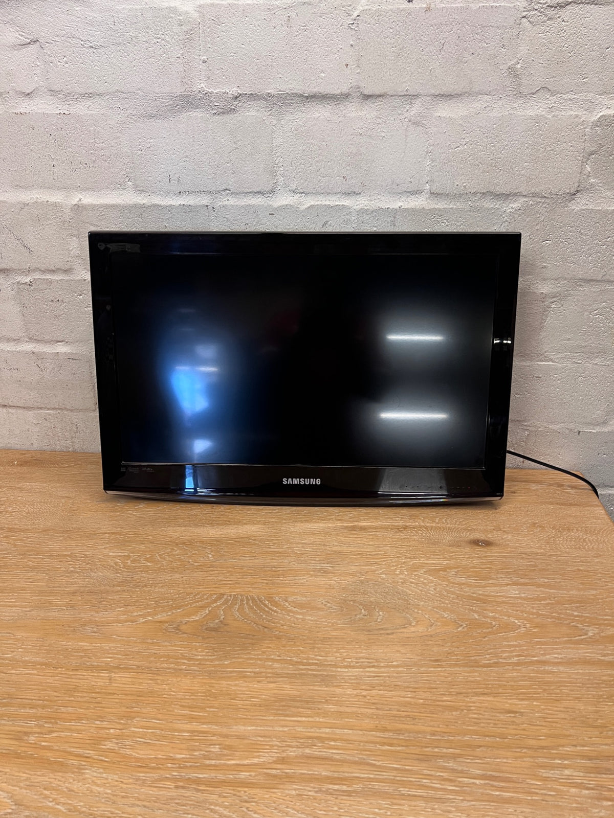 Samsung Black Gloss Television — Working Condition Without Stand or Remote – side view