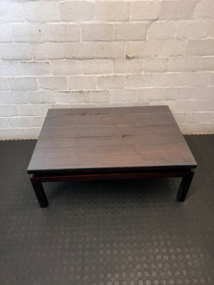 Dark Wood Rectangular Coffee Table with Glass Top – condition detail