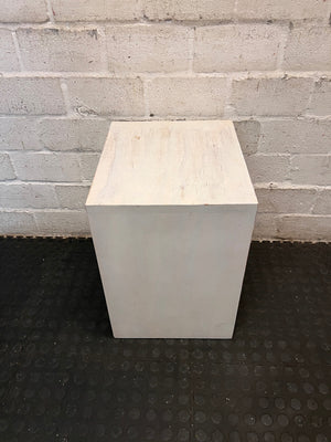 White Washed Bedside Table with Glass Shelf – condition detail