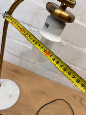 Minimalist Table Lamp with Marble-Effect Base – depth measurement