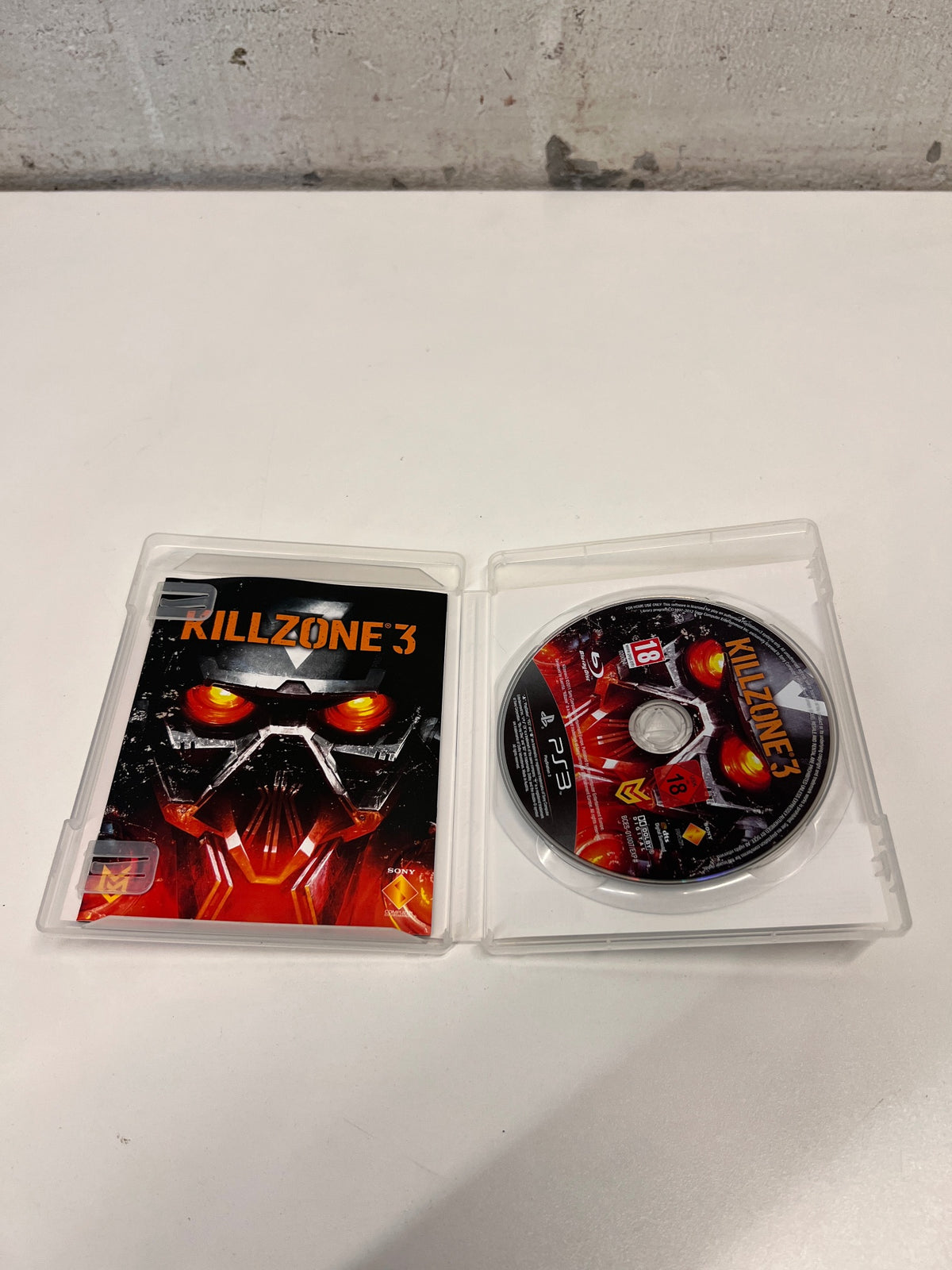 Killzone 3 PlayStation 3 (PS3) Video Game – side view