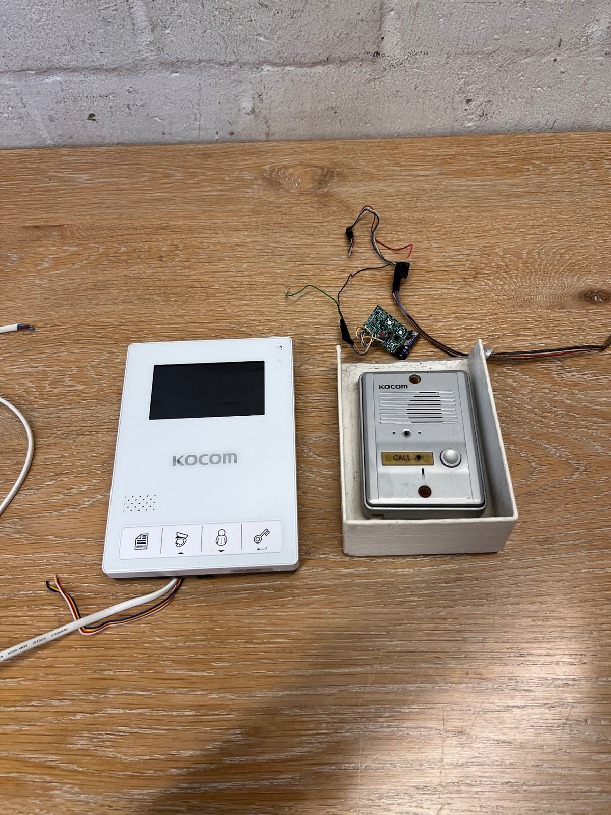 Kocom Video Intercom System with Outdoor Call Station – main front view