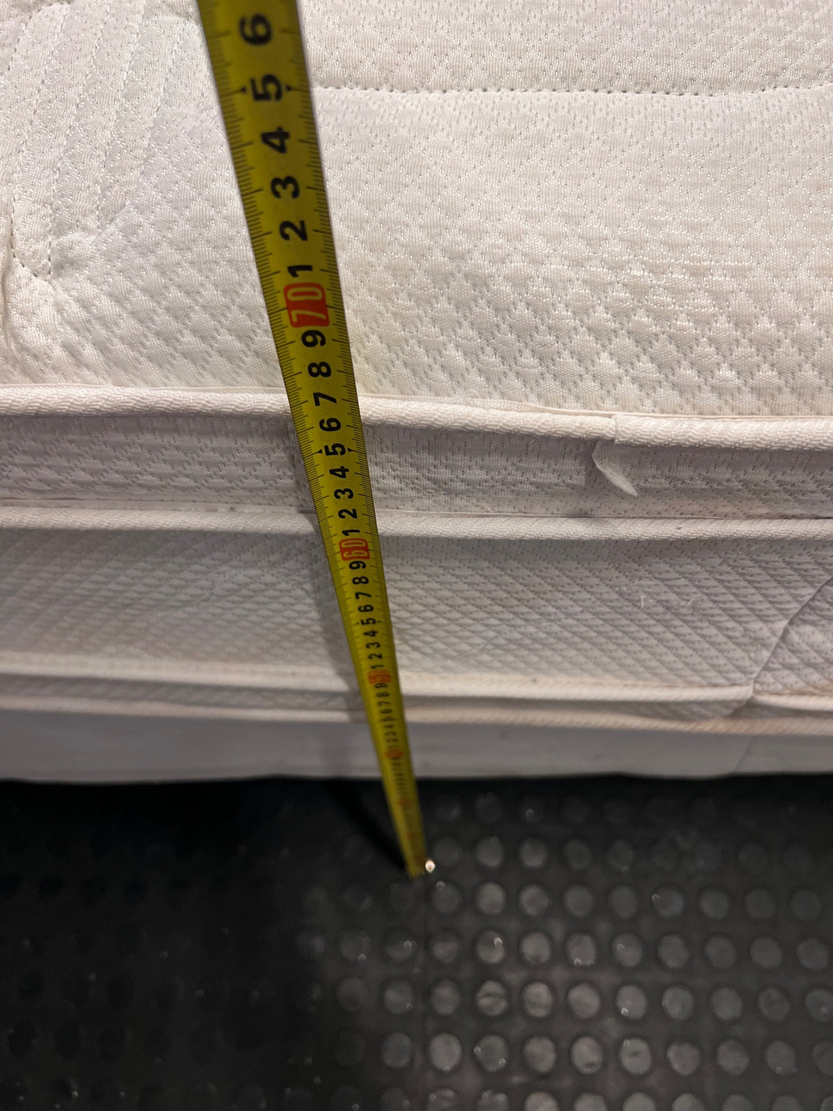 Queen Mattress and Base Set – height measurement