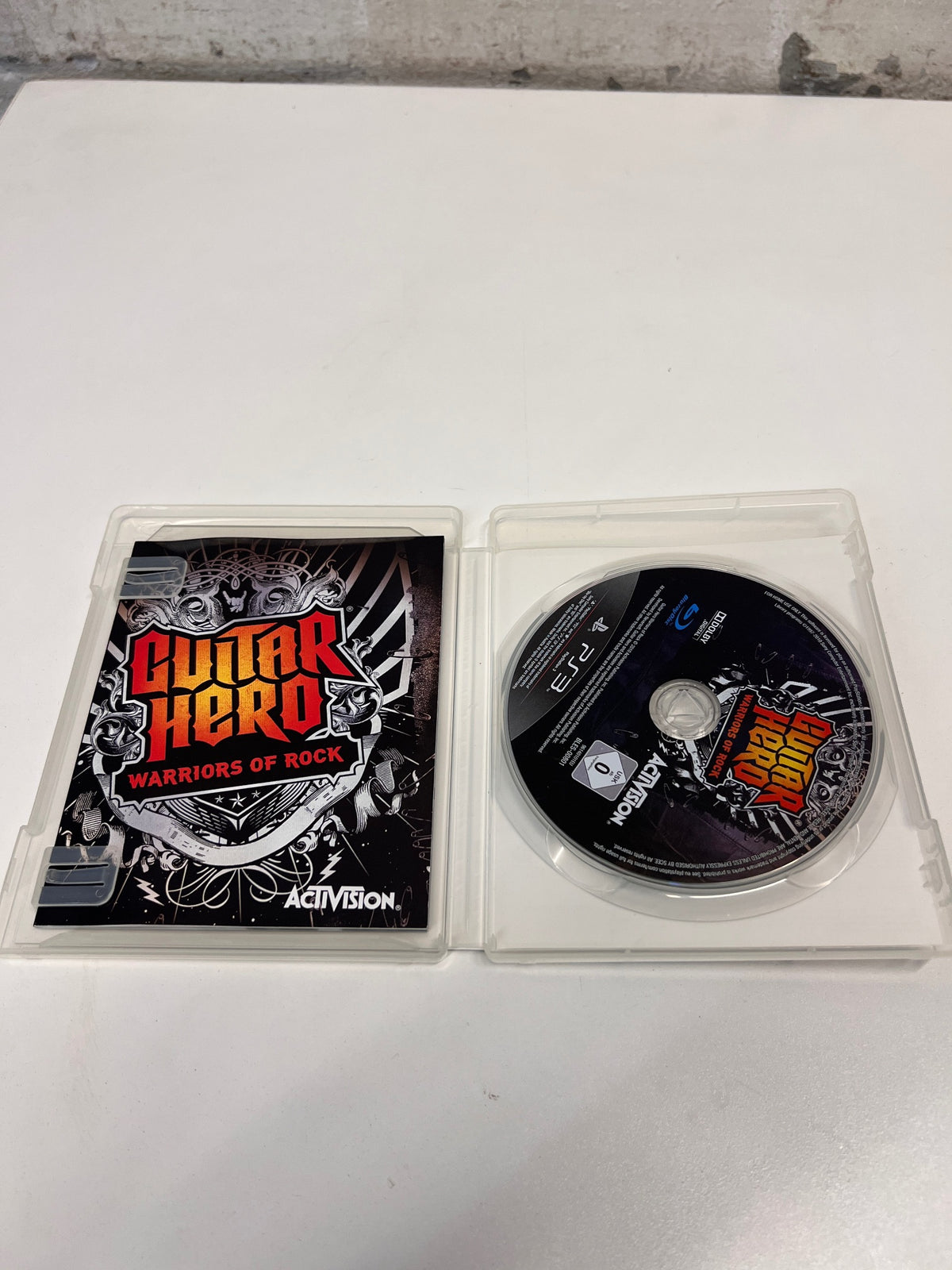 Guitar Hero Warriors of Rock - PlayStation 3 Game – side view