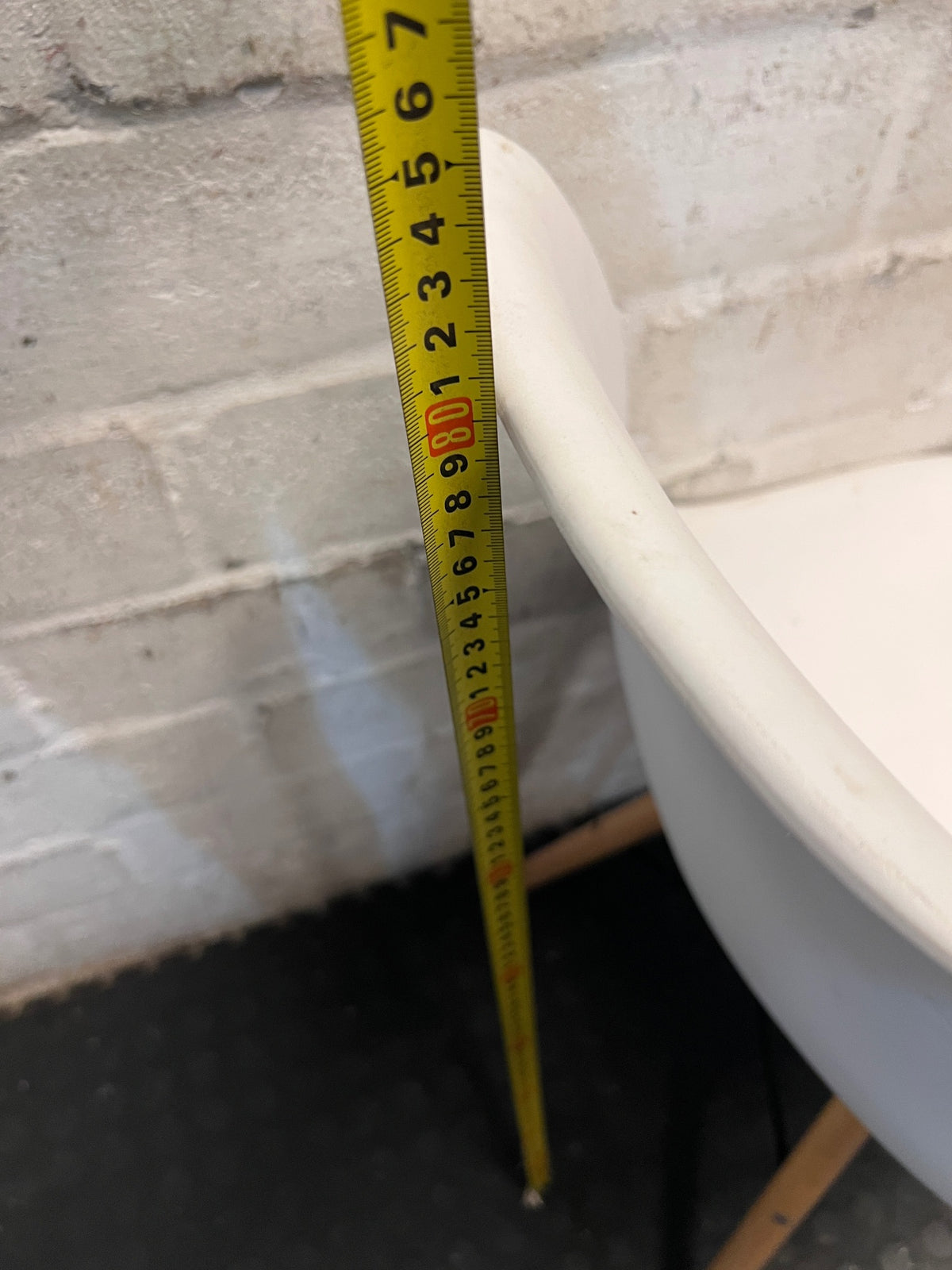 Modern White Bucket Chair with Wooden Legs – height measurement