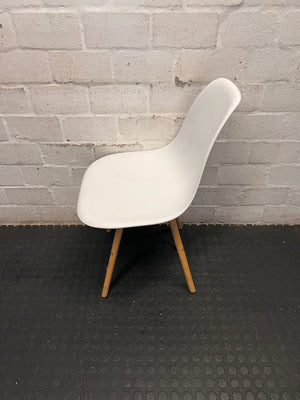 Modern White Bucket Chair with Wooden Legs – side view