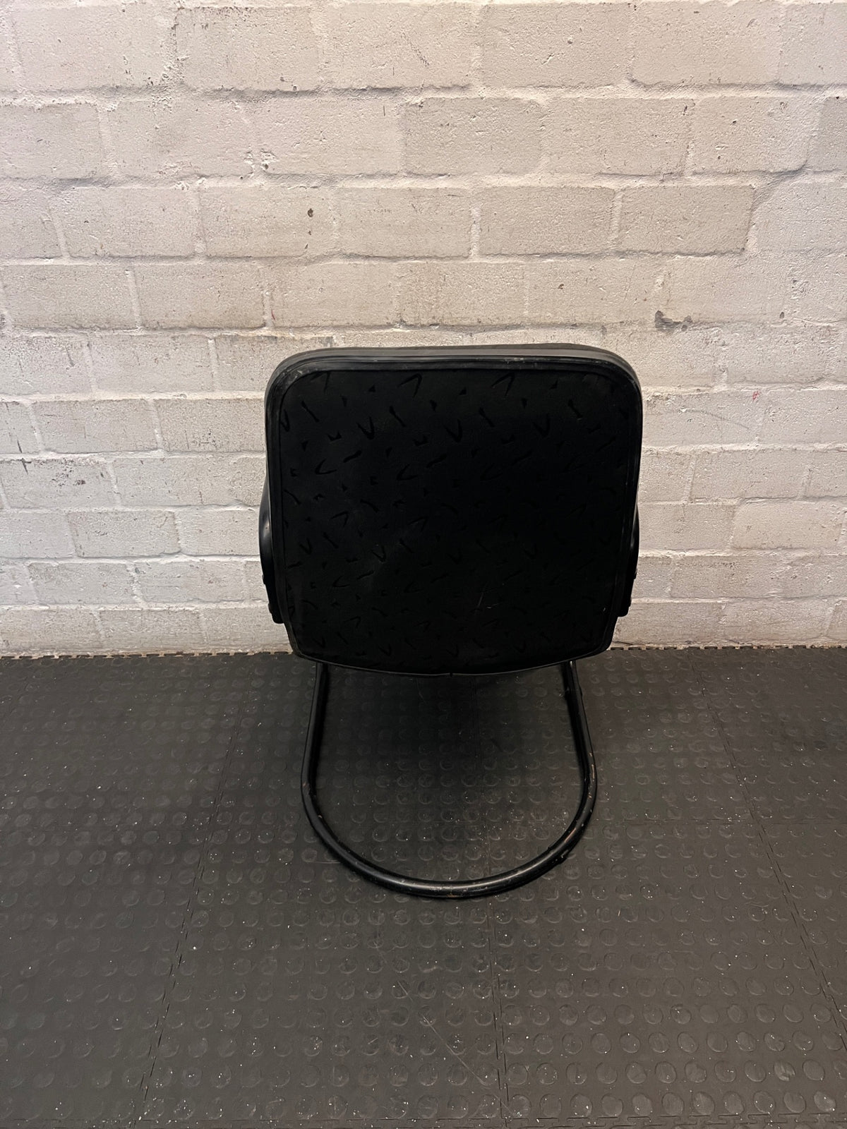 Patterned Fabric Office Visitor Chair with Metal Frame – condition detail