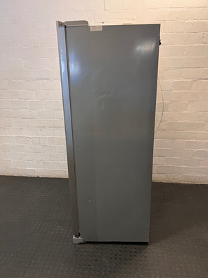 Samsung Silver Double Door Fridge-Freezer with Dispenser – condition detail