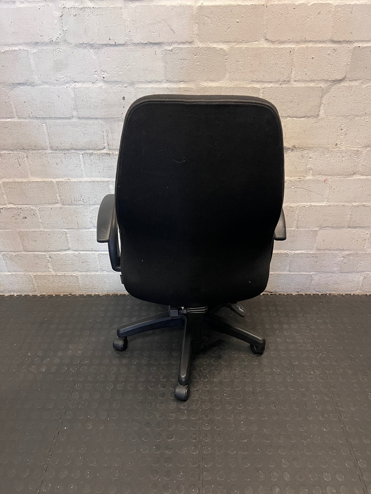Black Fabric High Back Office Chair – condition detail