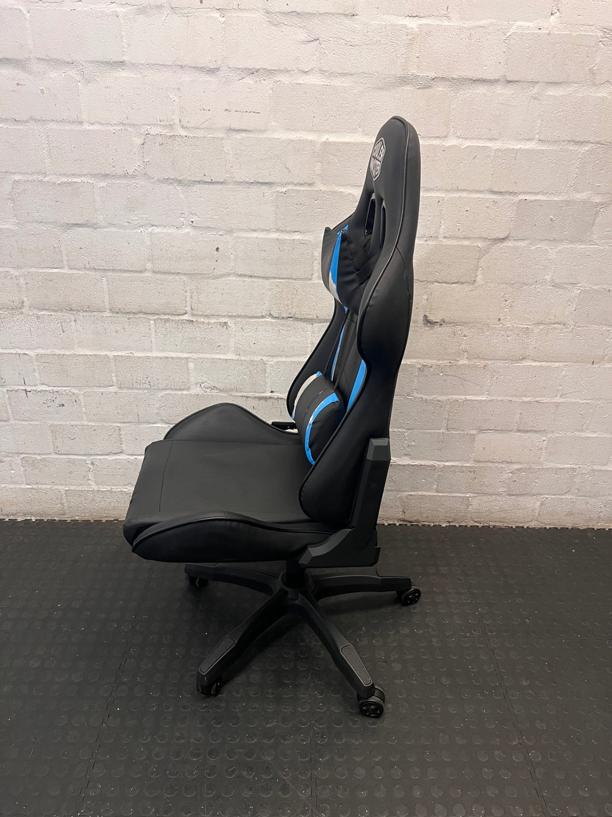 Cooler Master Ergonomic Gaming Chair with Cushions – back view
