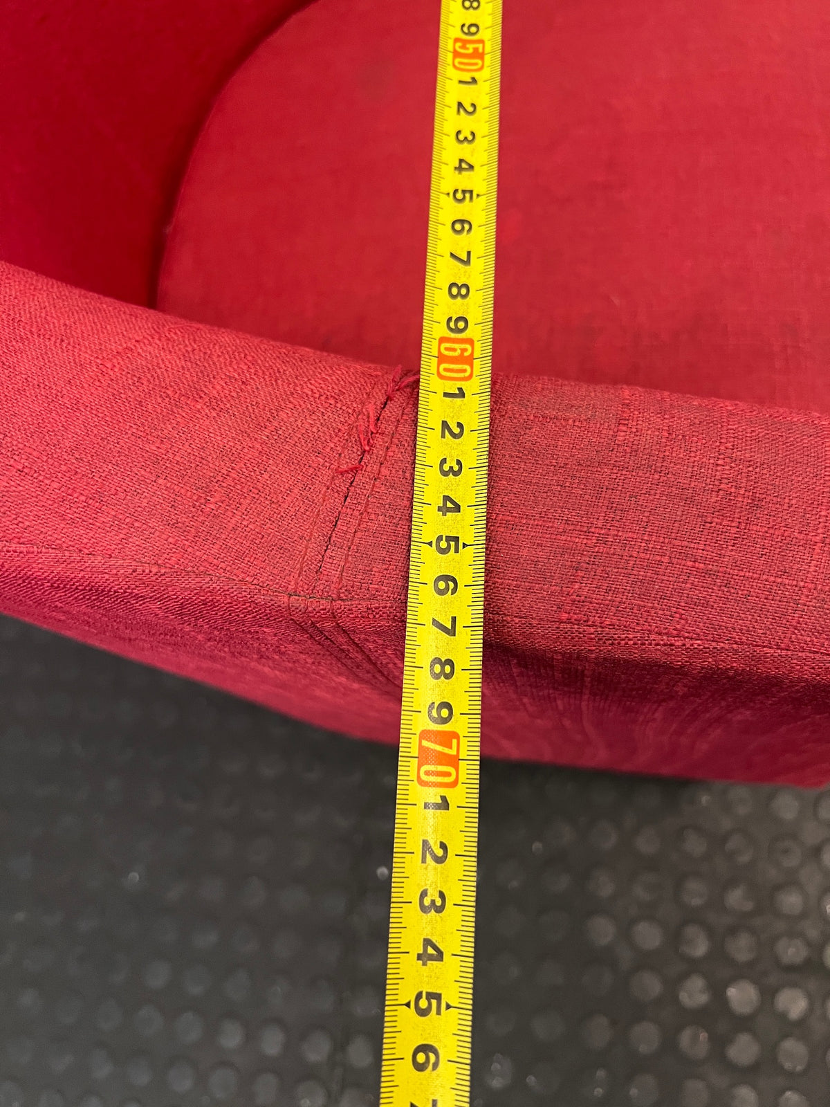 Decofurn Red Fabric Tub Chair – width measurement