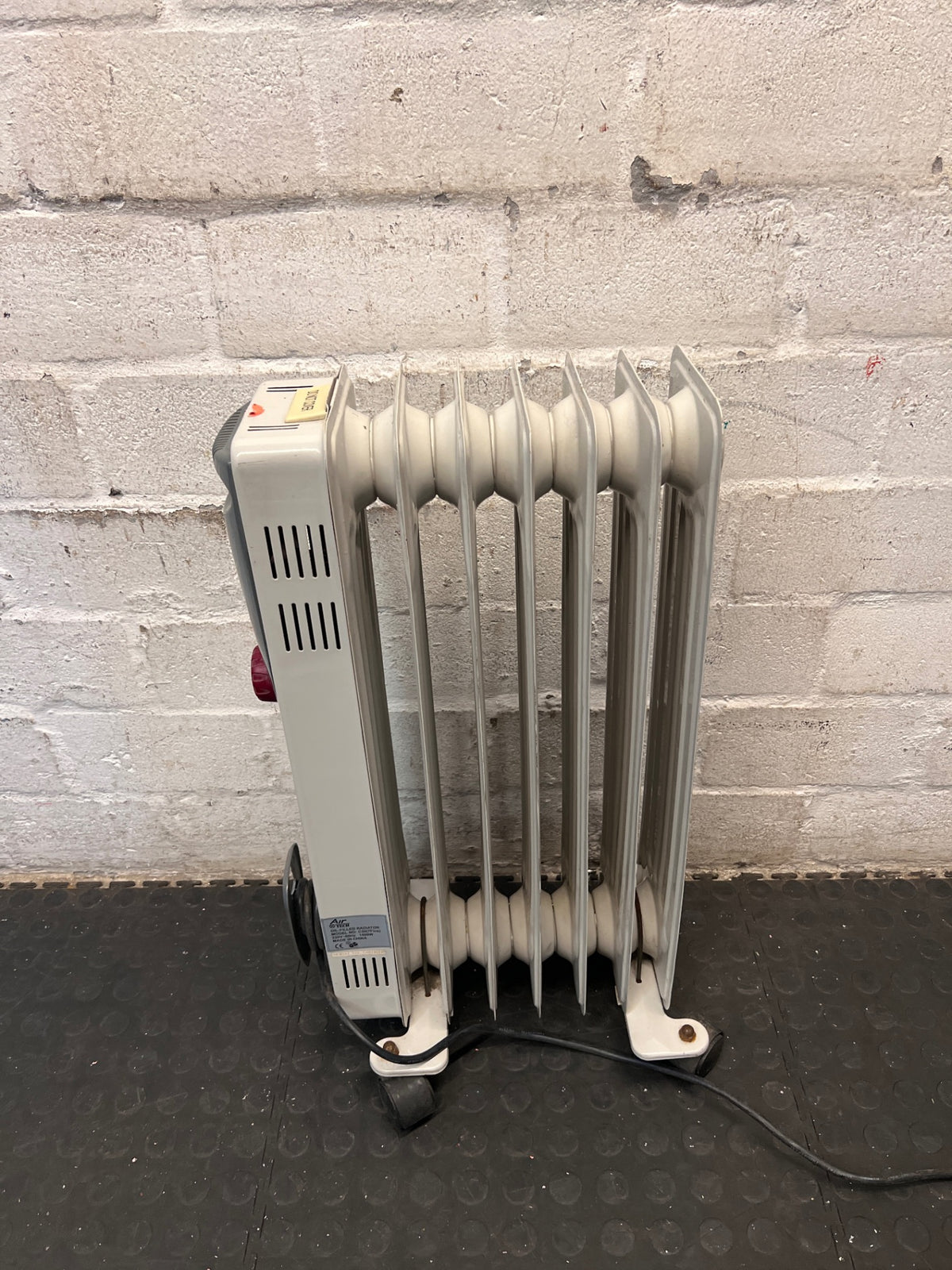 Air Tech Oil-Filled Electric Radiator Heater – side view