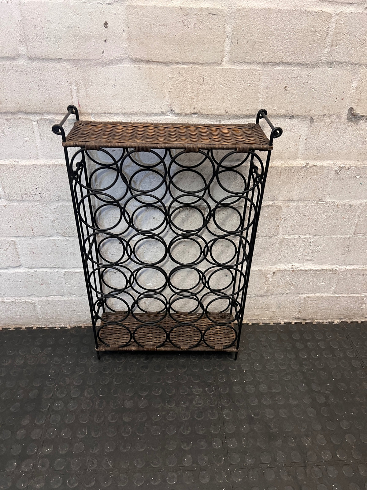 Metal and Woven Wicker Wine Rack – condition detail
