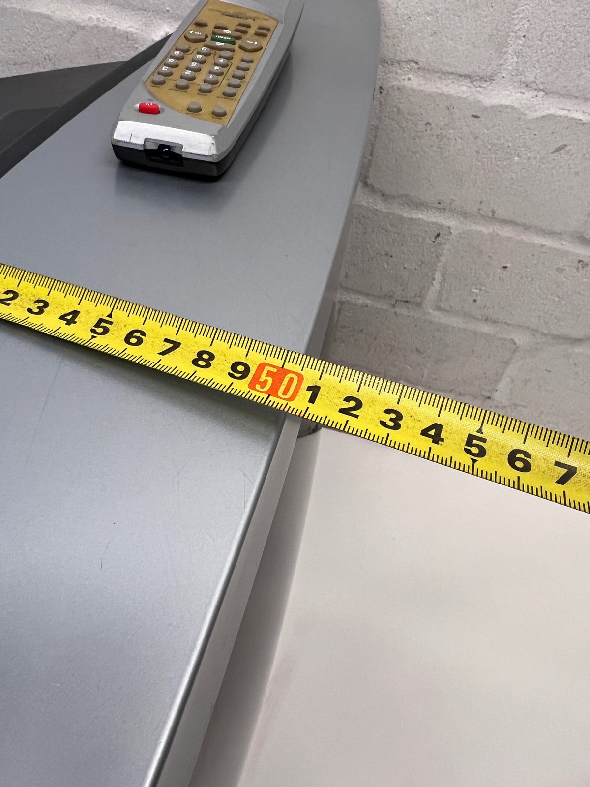 Logik Silver CRT Retro Television – depth measurement