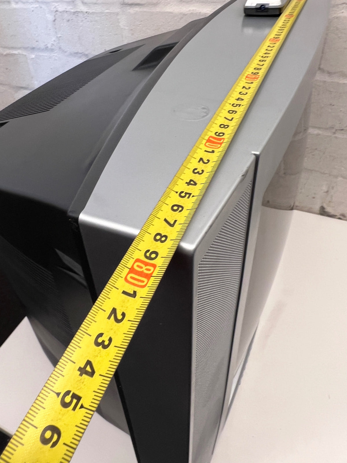 Logik Silver CRT Retro Television – width measurement