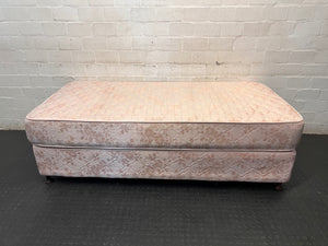 Floral Upholstered Single Base Set in Pink – back view