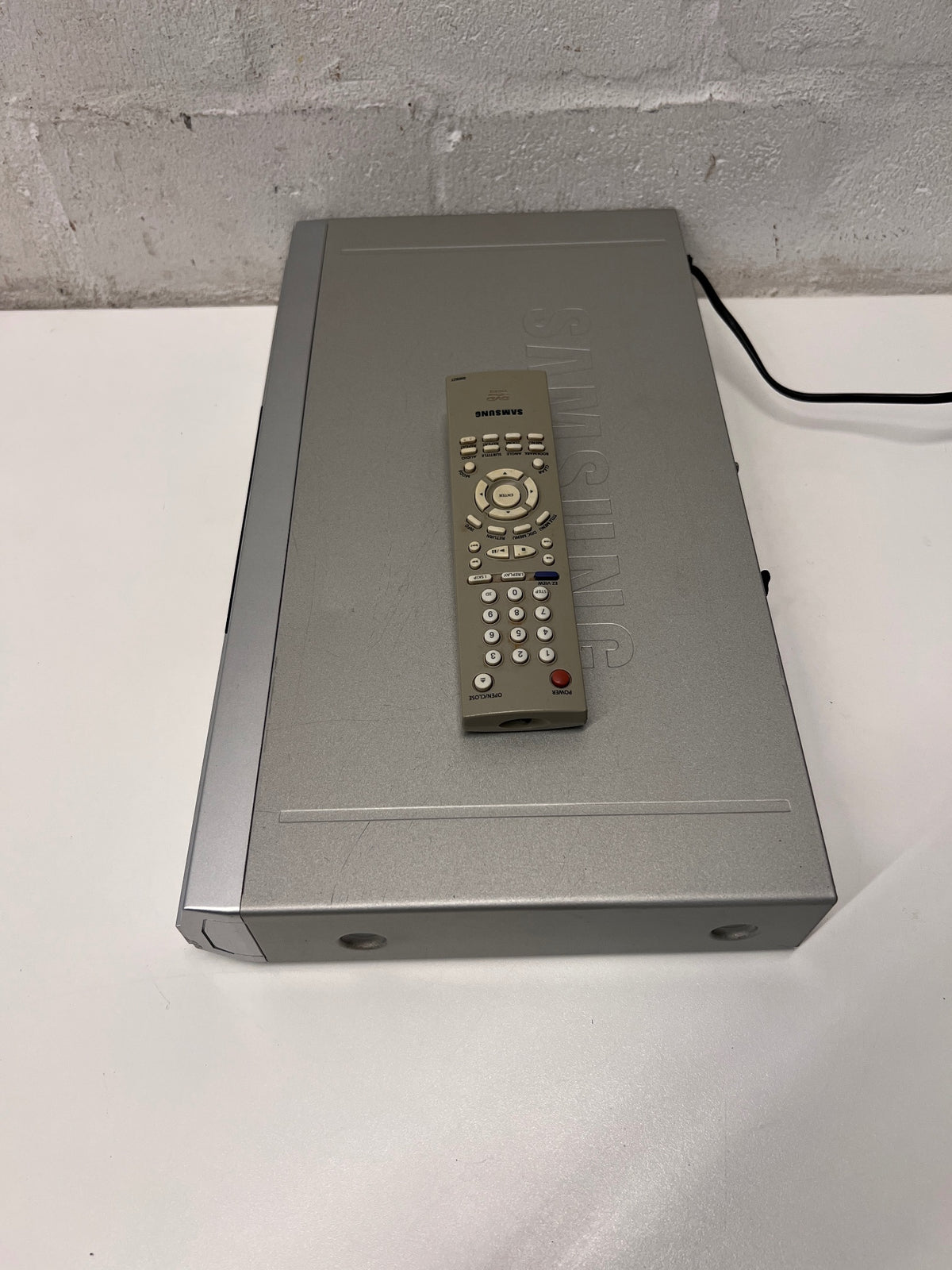 Samsung Silver DVD Player with Remote Control – condition detail
