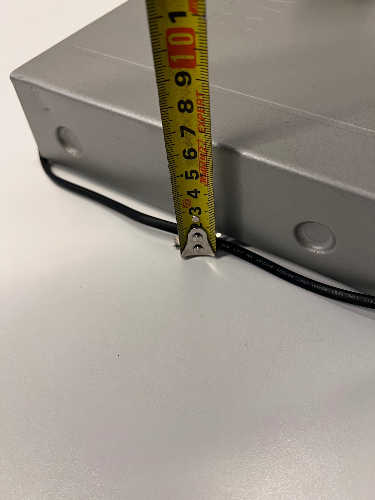 Samsung Silver DVD Player with Remote Control – height measurement