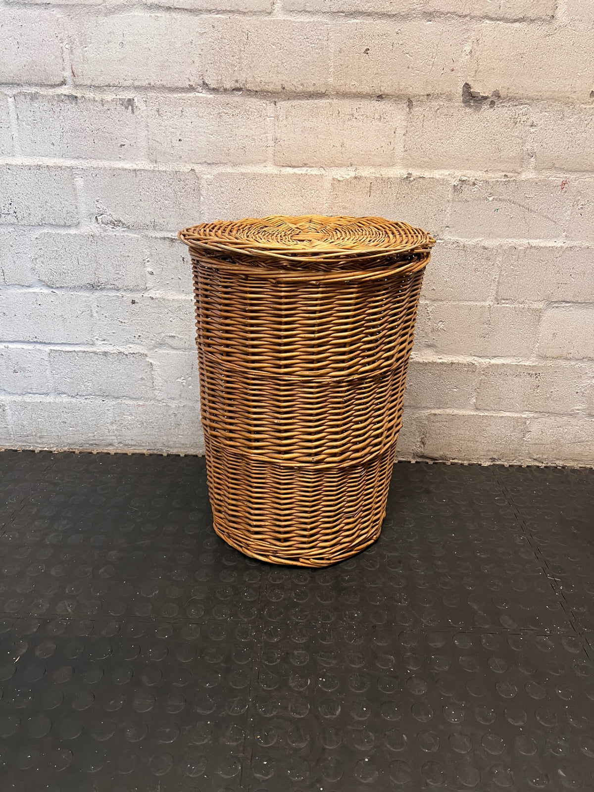 Woven Wicker Laundry Basket with Lid – main front view