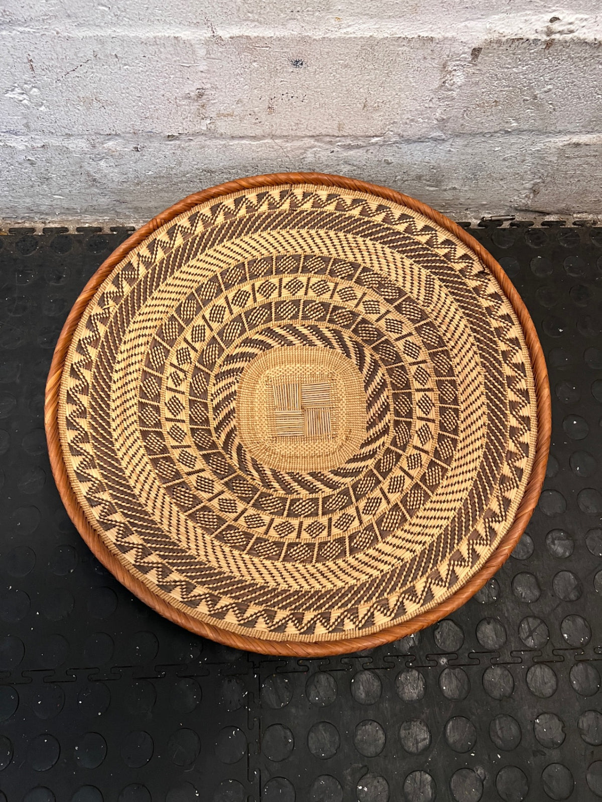 Woven Geometric Basket Tray – main front view