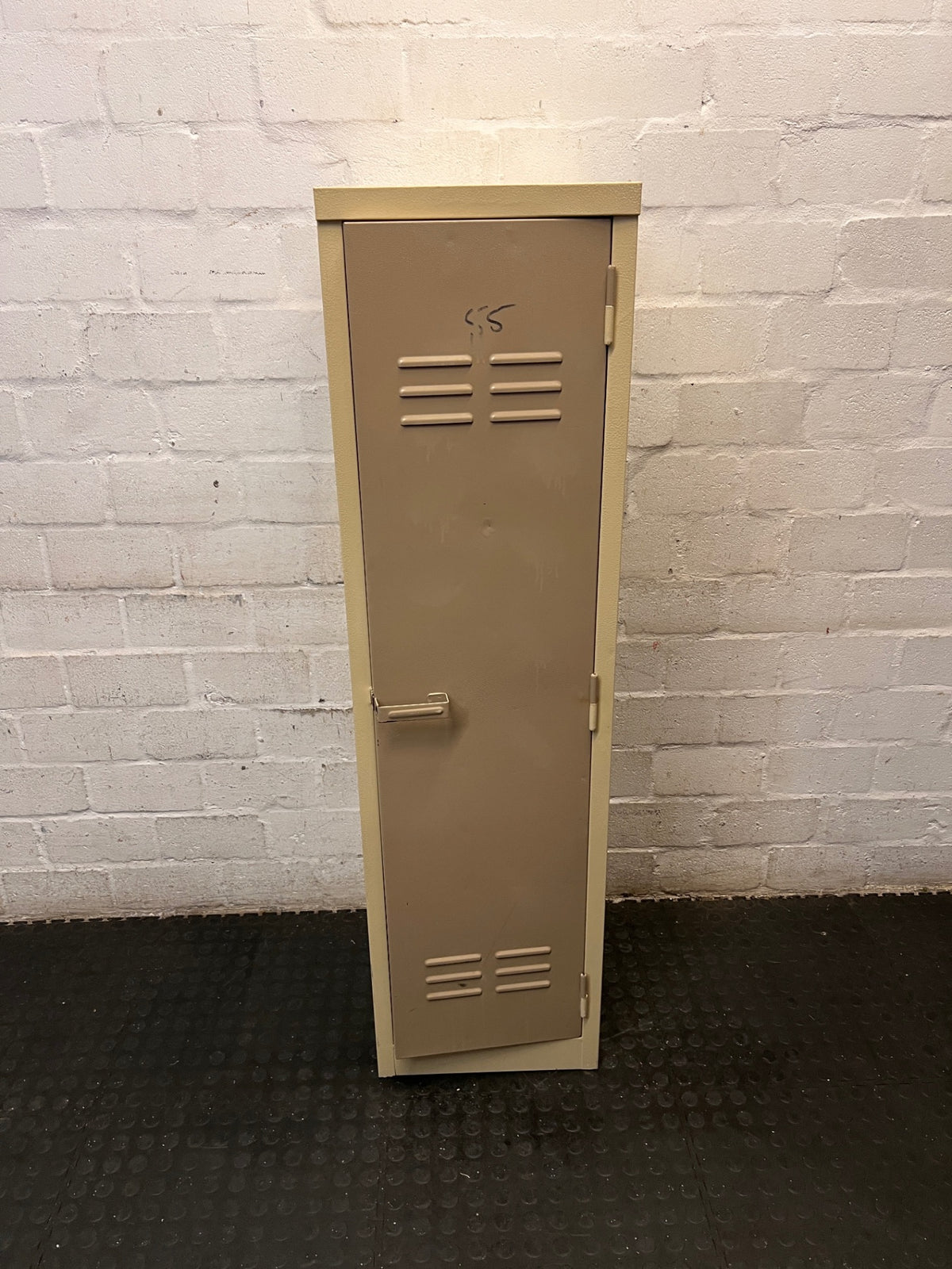 Two-Tone Single Door Steel Locker – main front view