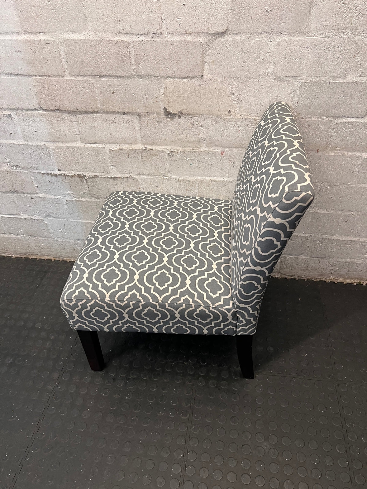 Grey Patterned Upholstered Slipper Chair – condition detail