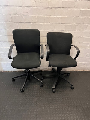 Black Mid-Back Fabric Office Swivel Chair – condition detail