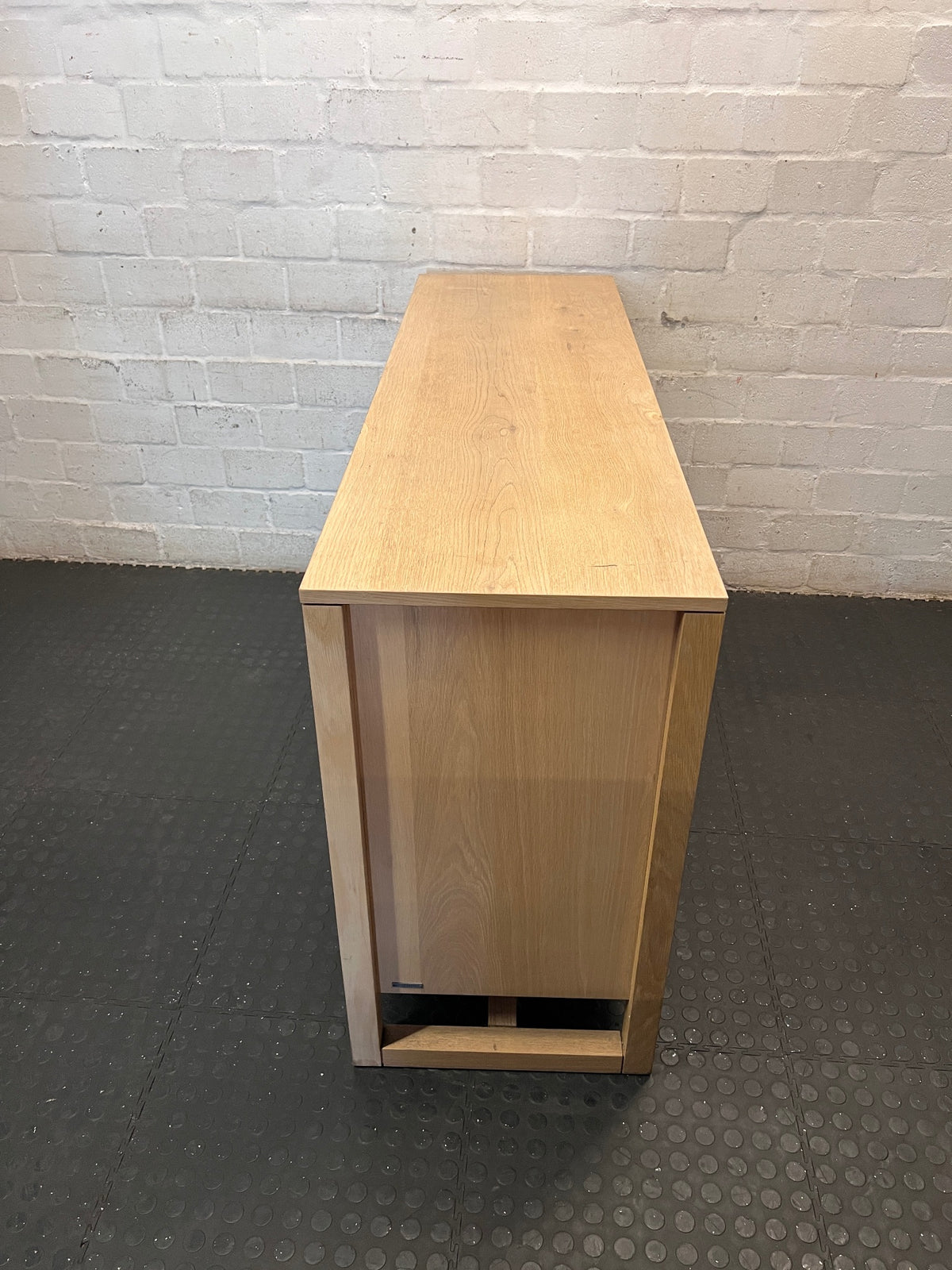 Coricraft Oak Sideboard with Drawers and Cupboards – condition detail
