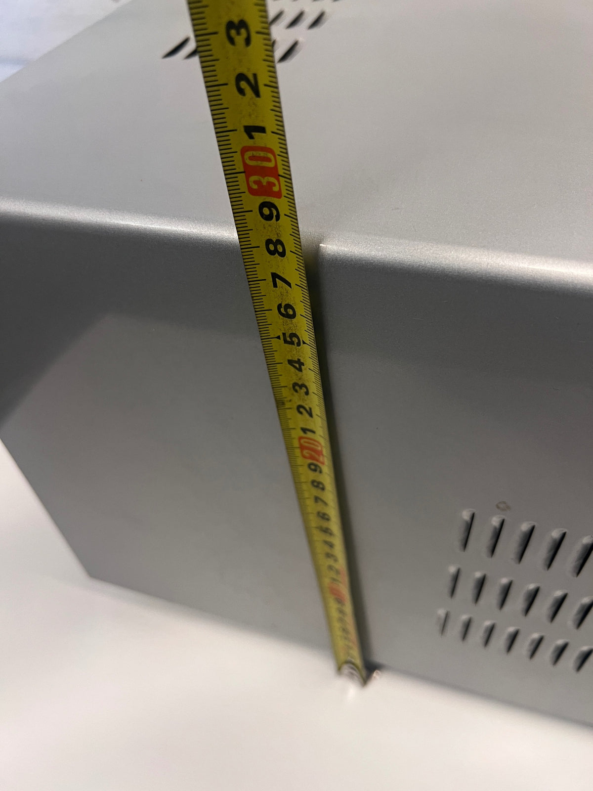 LG Silver Mirror Finish Microwave – height measurement