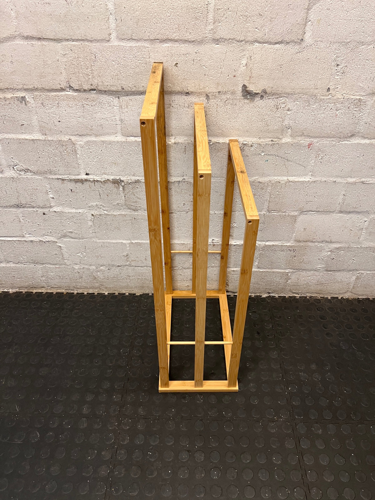 Freestanding Oak-Tone Tiered Towel Rail – back view