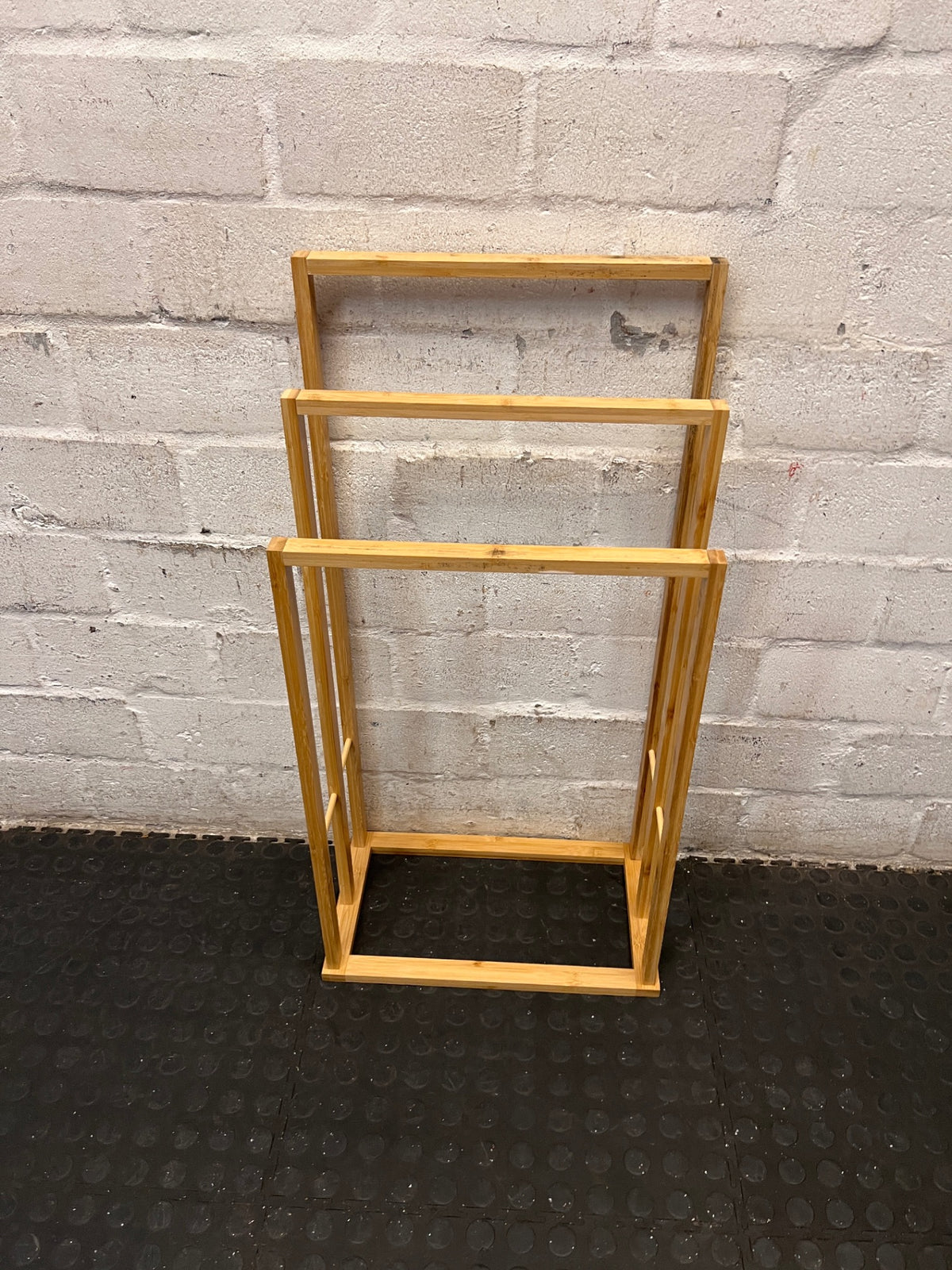 Freestanding Oak-Tone Tiered Towel Rail – main front view