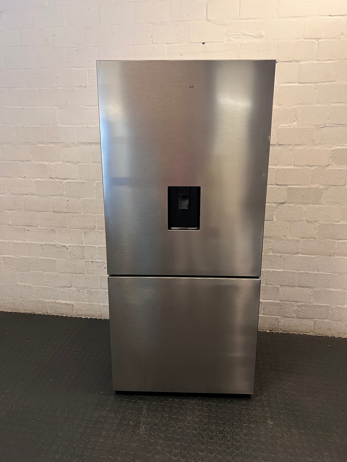 Hisense Brushed Steel Fridge Freezer with Water Dispenser – main front view