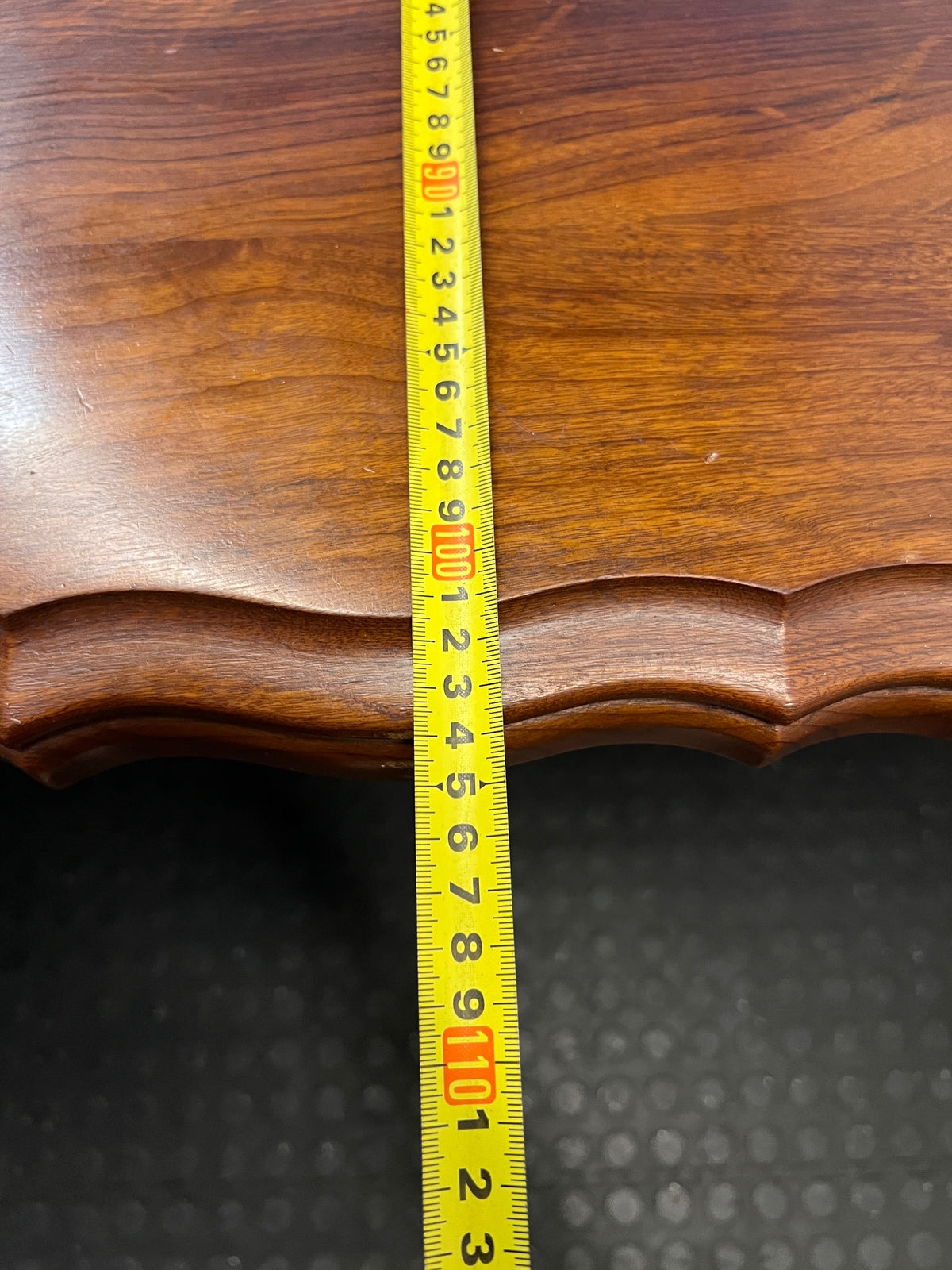 Classic Wooden Dining Table with Ball and Claw Feet – depth measurement