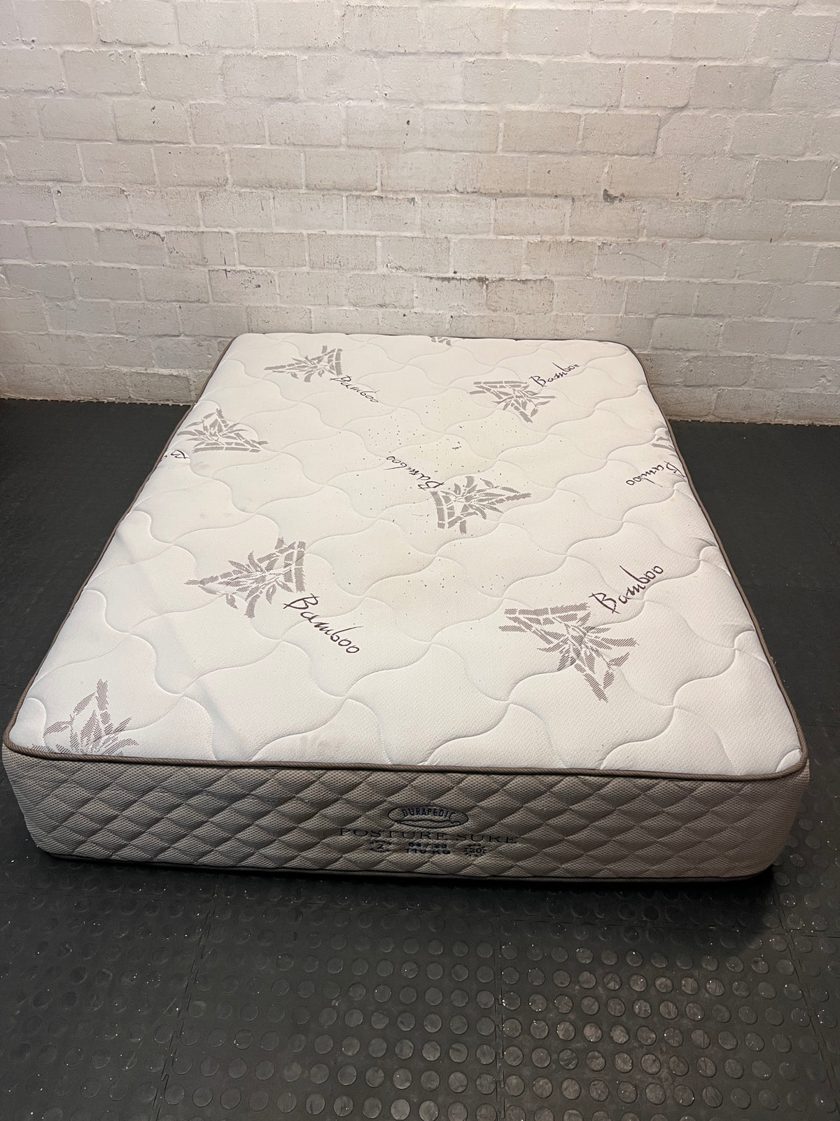Durapedic Bamboo Double Mattress with Grey Quilted Sides – main front view
